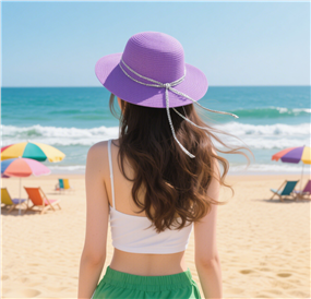 夏日海边沙滩戴帽美女背影写真图片